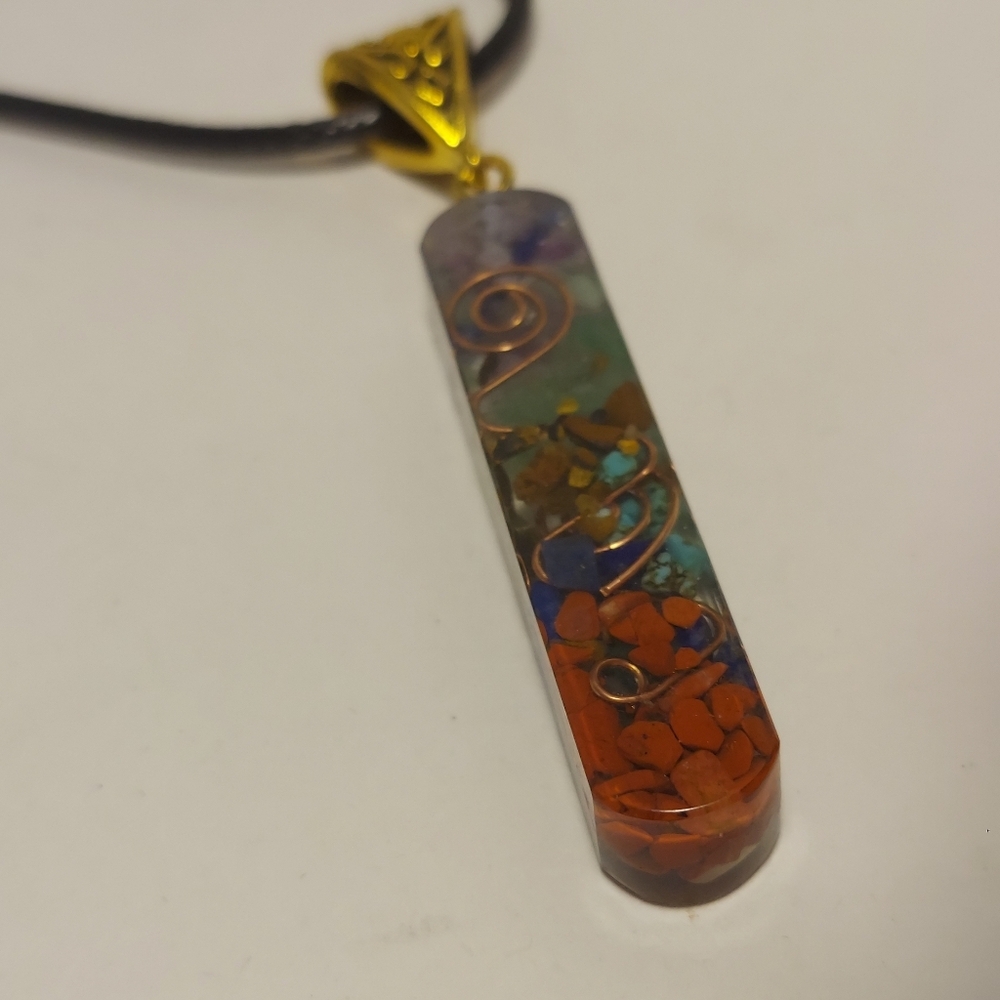 Chakra Crystal Pendant Crushed Stones w Copper Wire Swirl Pendant Necklace - Picture 3 of 10